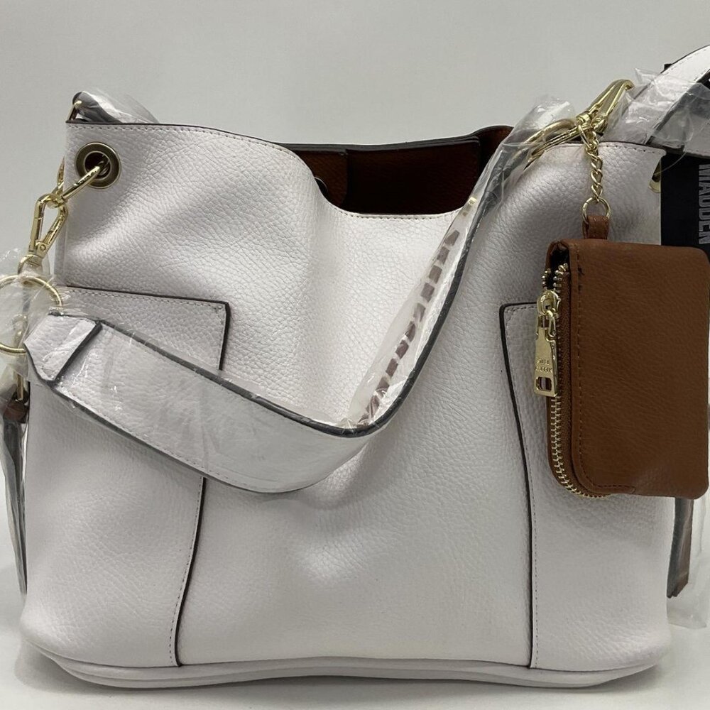 Steve Madden White Shoulder Bag with L zip coin pouch